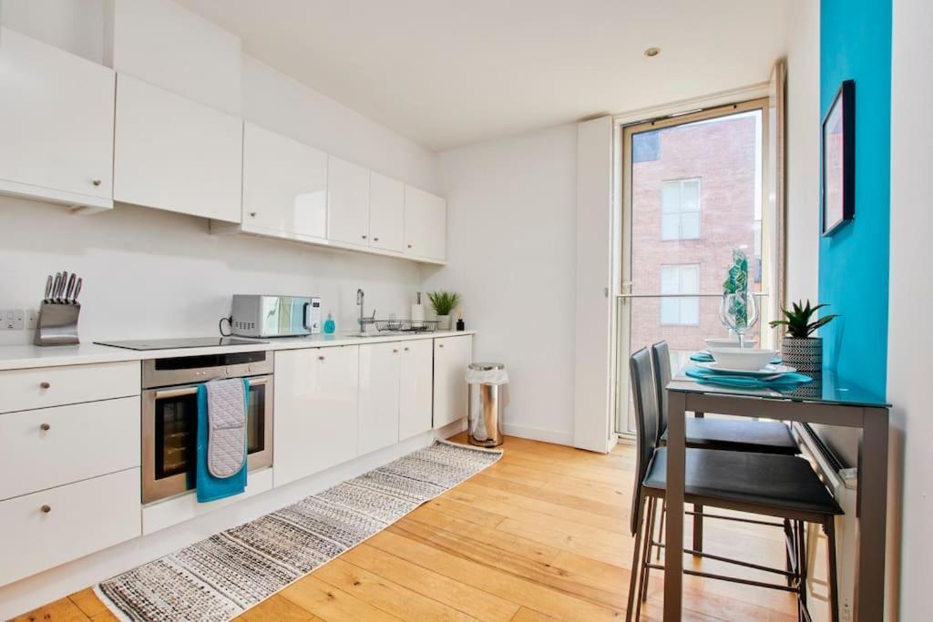 Swanky City Centre Apartment Lincoln Kültér fotó